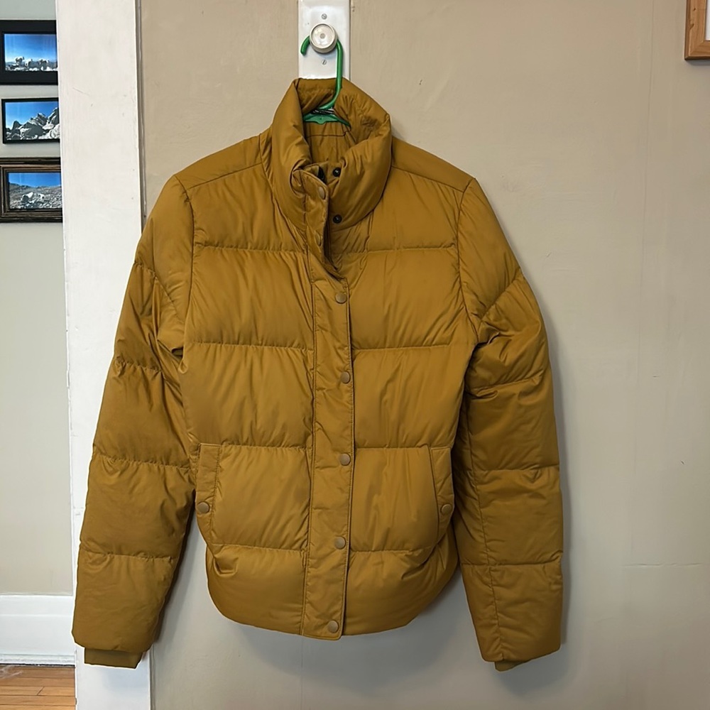 Patagonia Women’s Silent Down Jacket, Medium